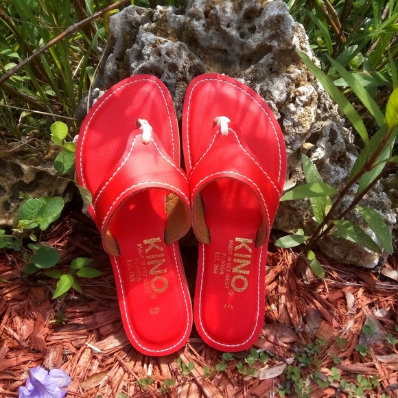 Red Kino Lily Rope Thong Sandals - Picture 2 of 7